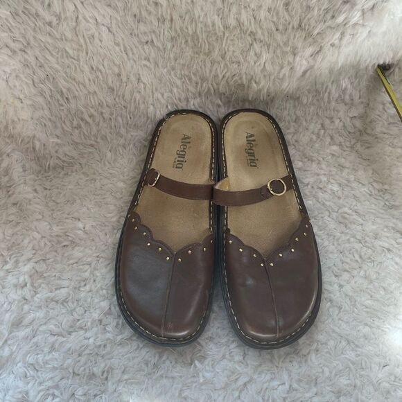 Alegria Leather brown wedge clogs with gold tone studs accents Size 40 US 9.5 - Picture 3 of 8